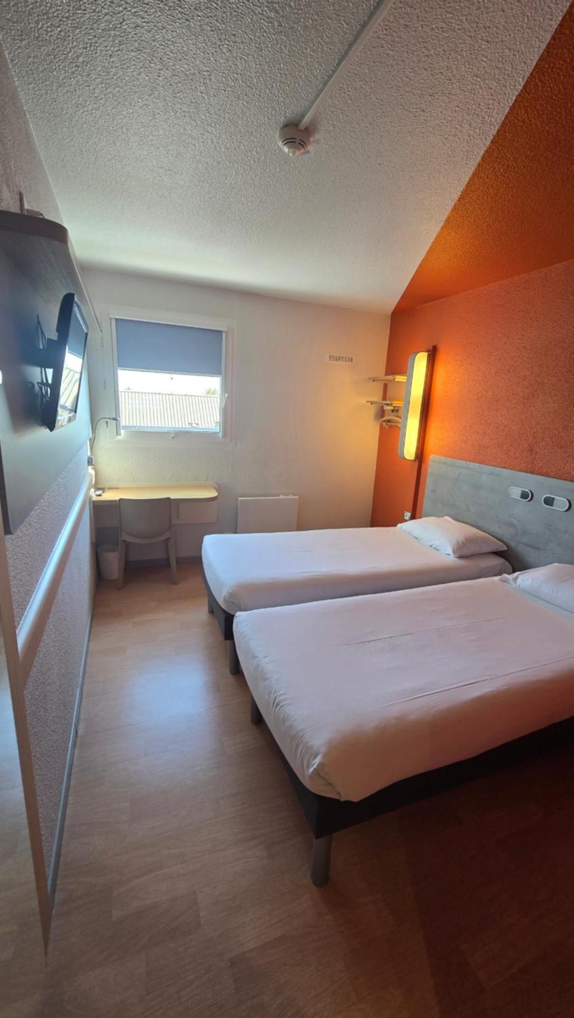 Ibis Budget Goussainville Charles De Gaulle Exterior photo